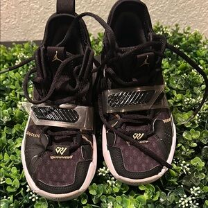 Jordan Black Sneakers with Iconic Style and Comfort